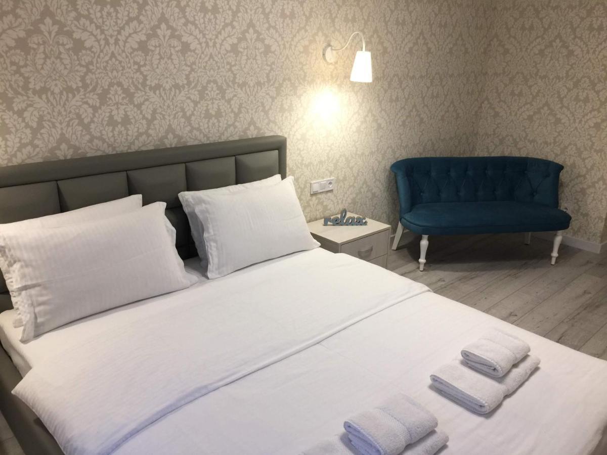 Ok Apartments Yana Zhyzhky リヴィウ エクステリア 写真