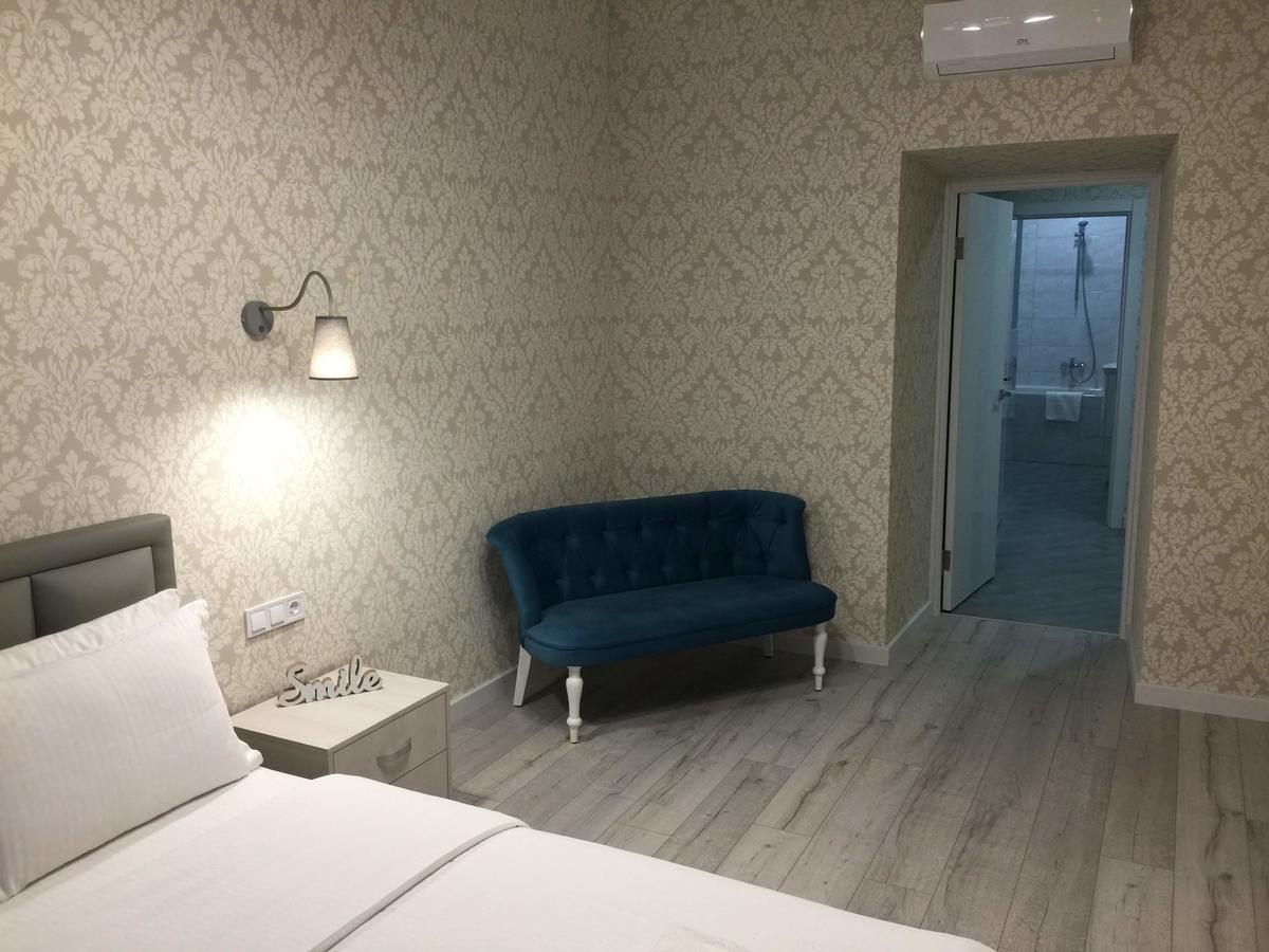 Ok Apartments Yana Zhyzhky リヴィウ エクステリア 写真